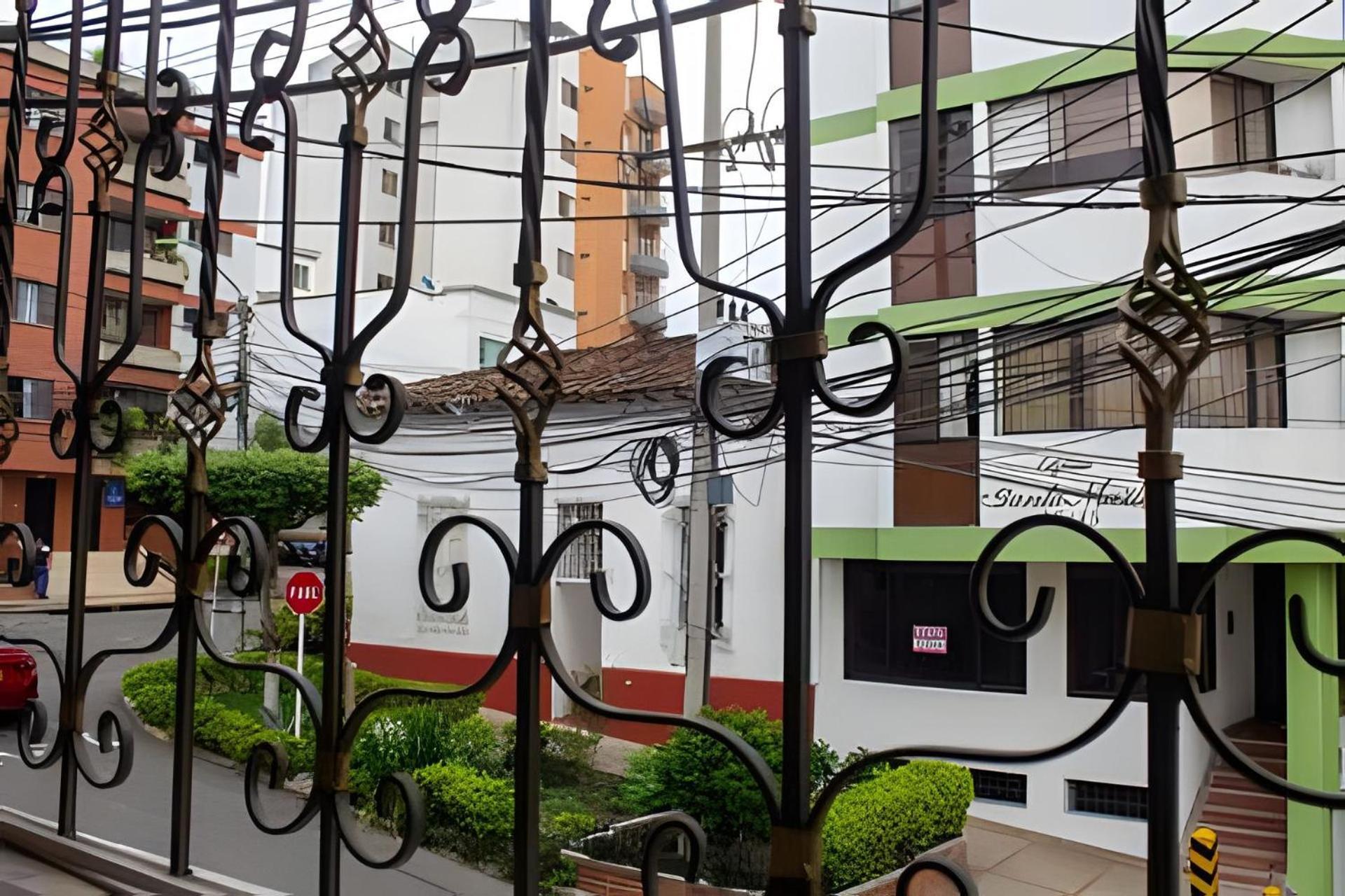 Apartment Cerca De La Clinica San Luis.